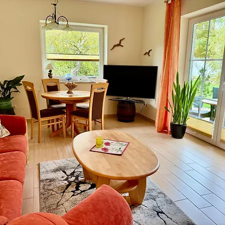 Birkennest Apartment *
